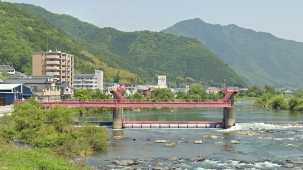 山崎町庄能地内の荒井頭首工の写真