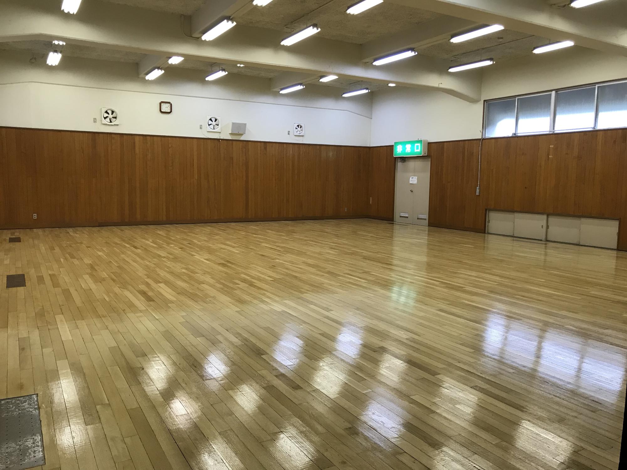 山崎スポーツセンターの体育館の武道場の写真