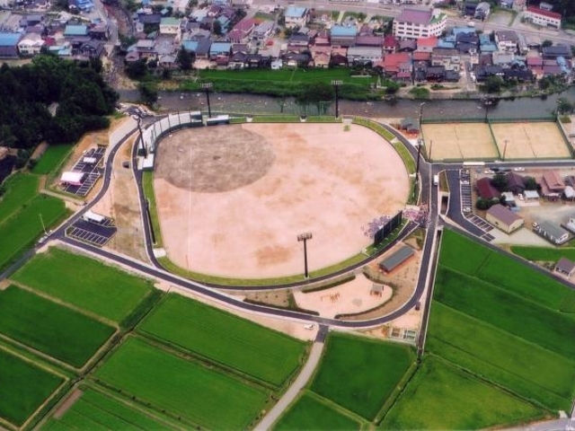 波賀総合スポーツ公園を上空から見渡した航空写真