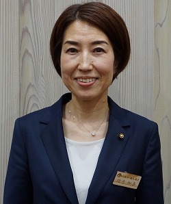 緒方 加奈議員の写真