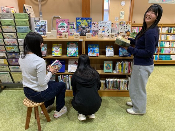 まつこう文庫利用の様子