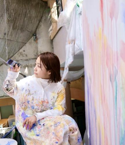 美術作家植田志保氏写真