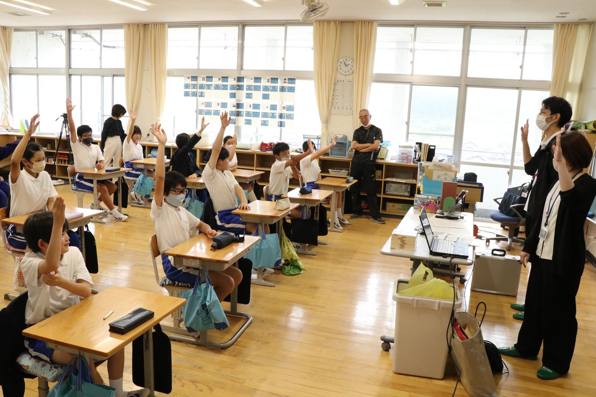 6月3日：山崎西小学校の6年生が税について学ぶの画像