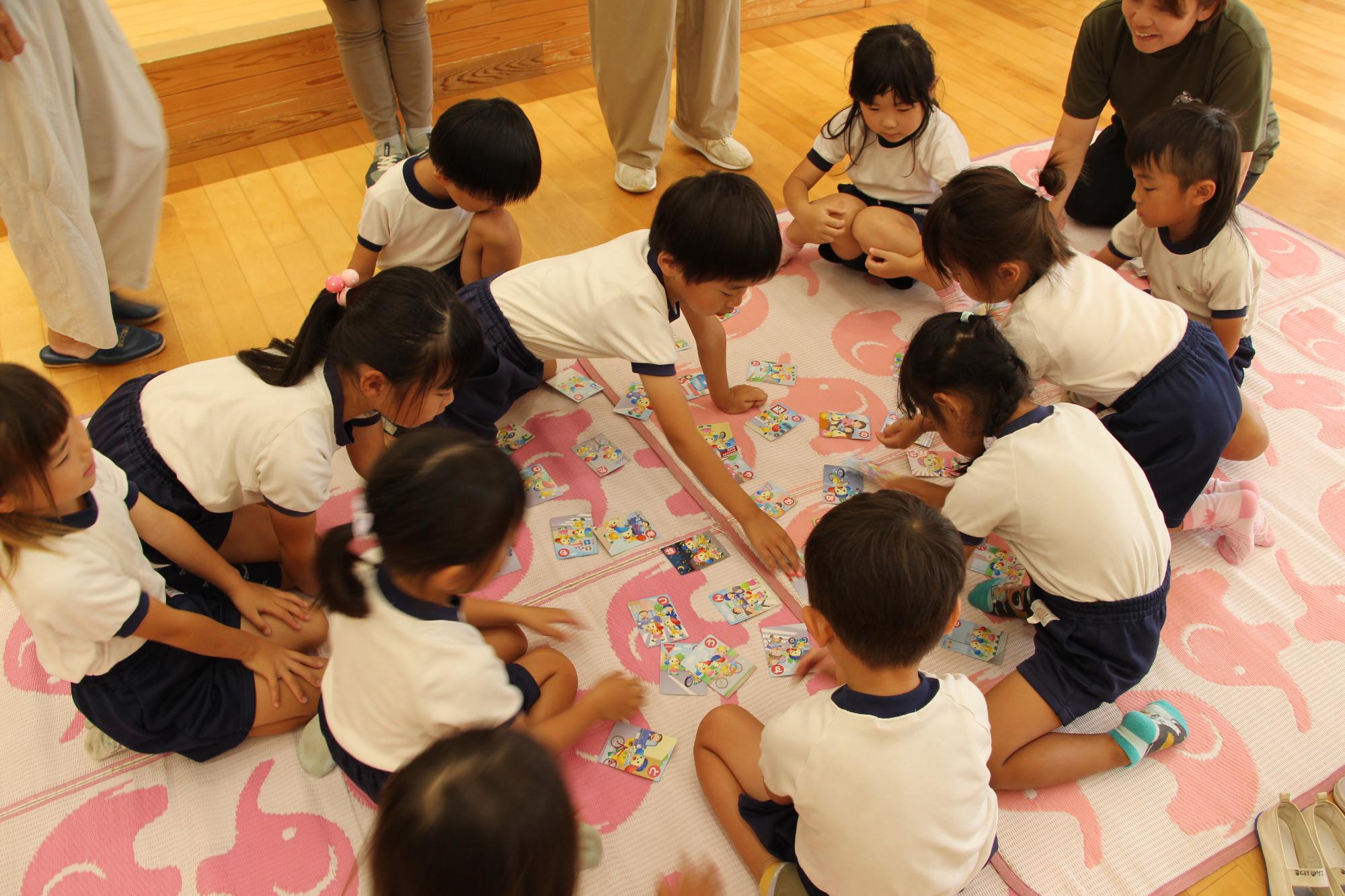 8月27日：戸原こども園で「交通安全カルタ」の画像