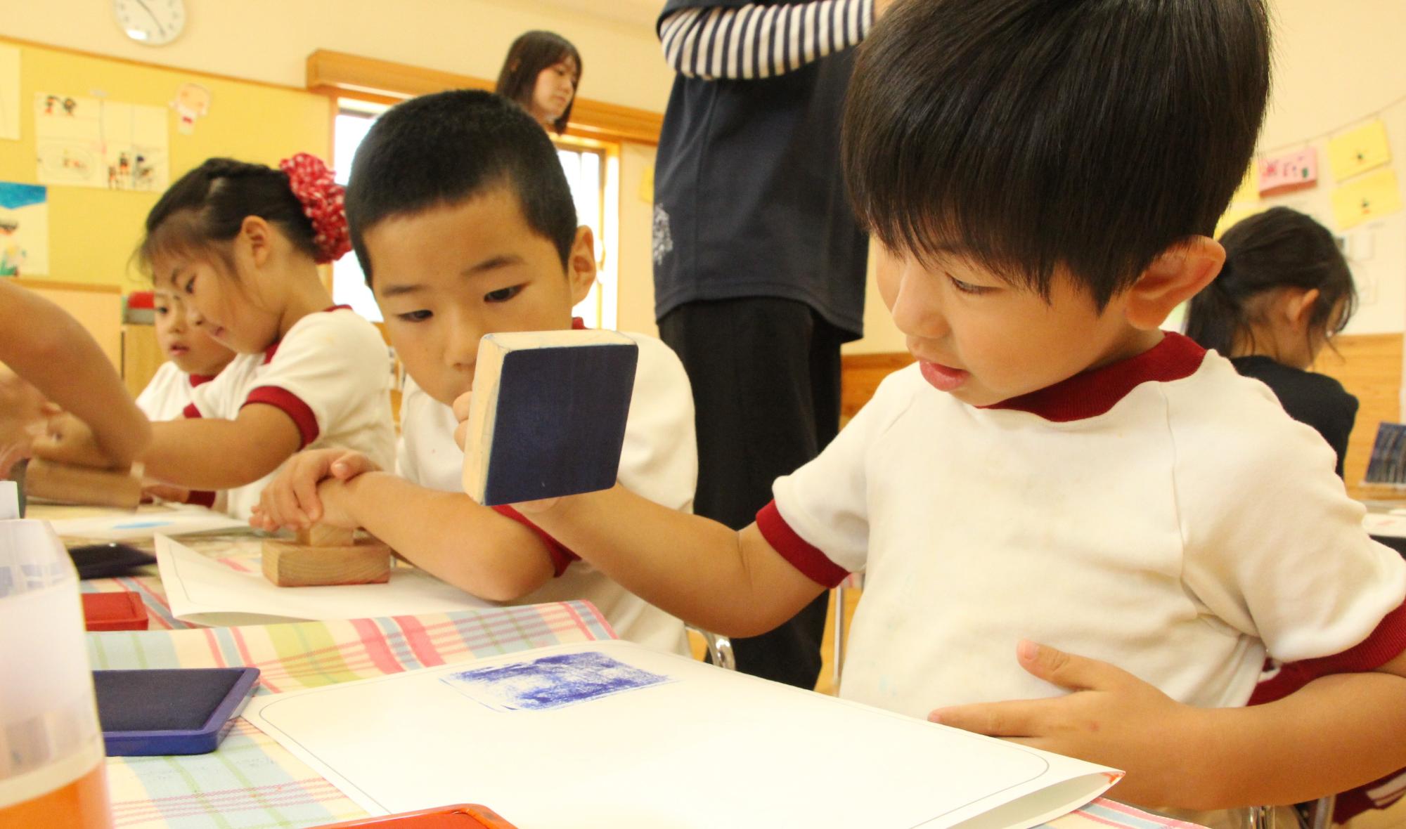 10月28日：はりま一宮こども園で木育講座の画像