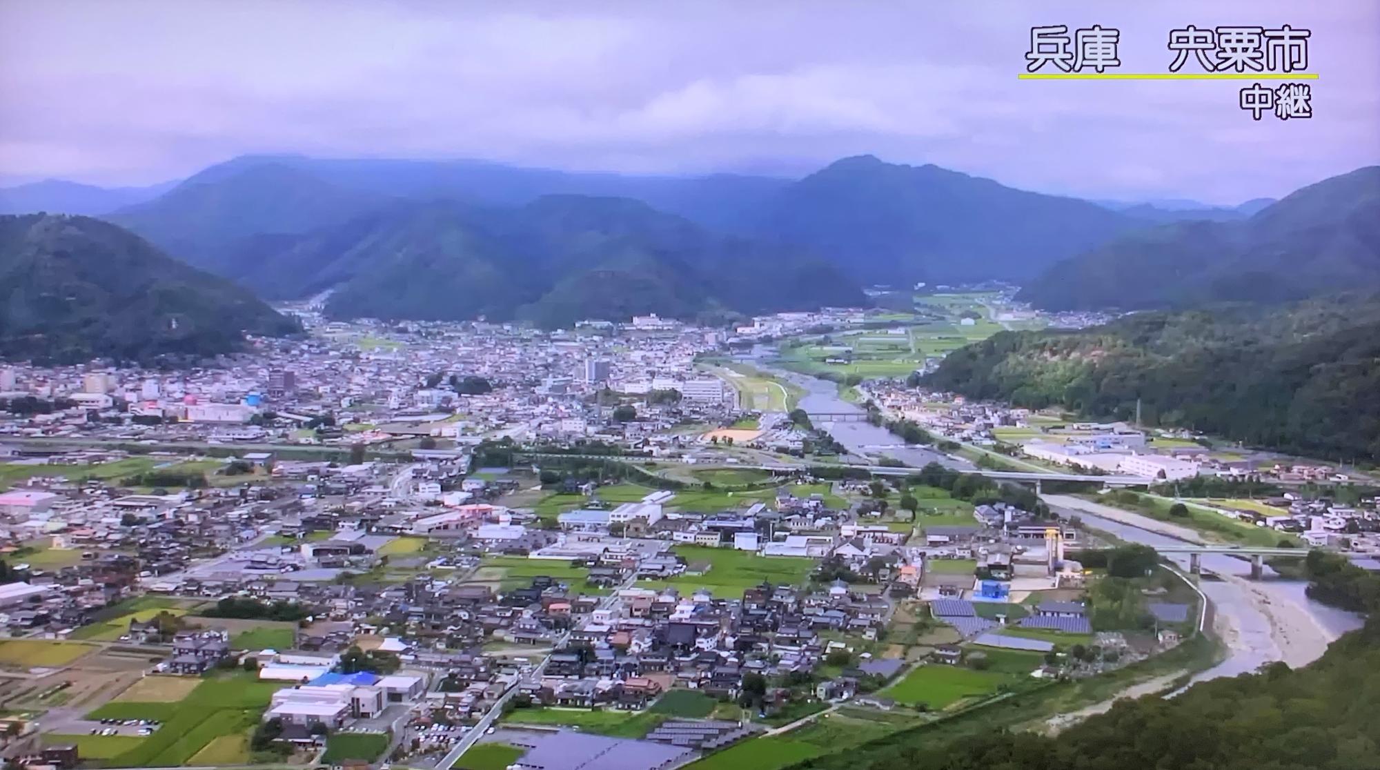 NHKの天気カメラで映し出された宍粟の市街地の映像写真