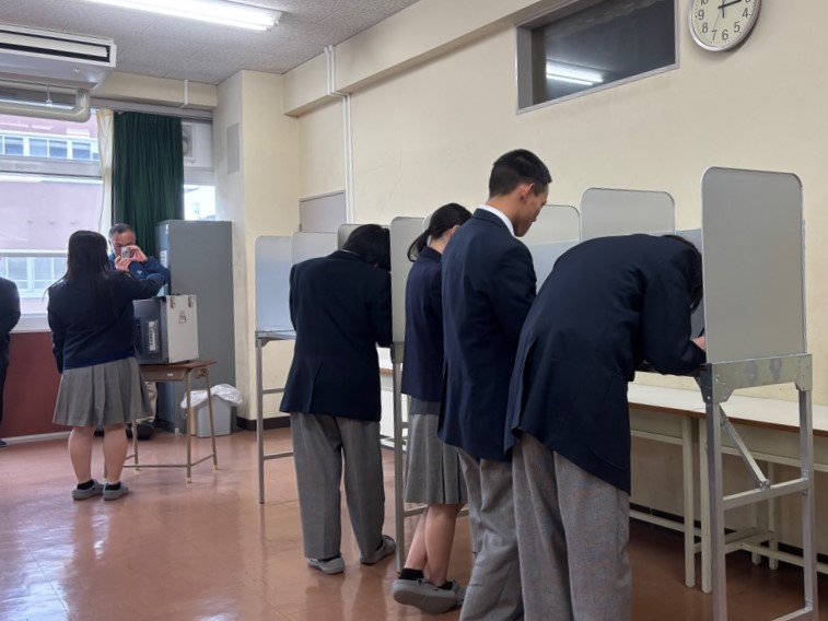 1月28日：伊和高校で選挙出前授業の画像
