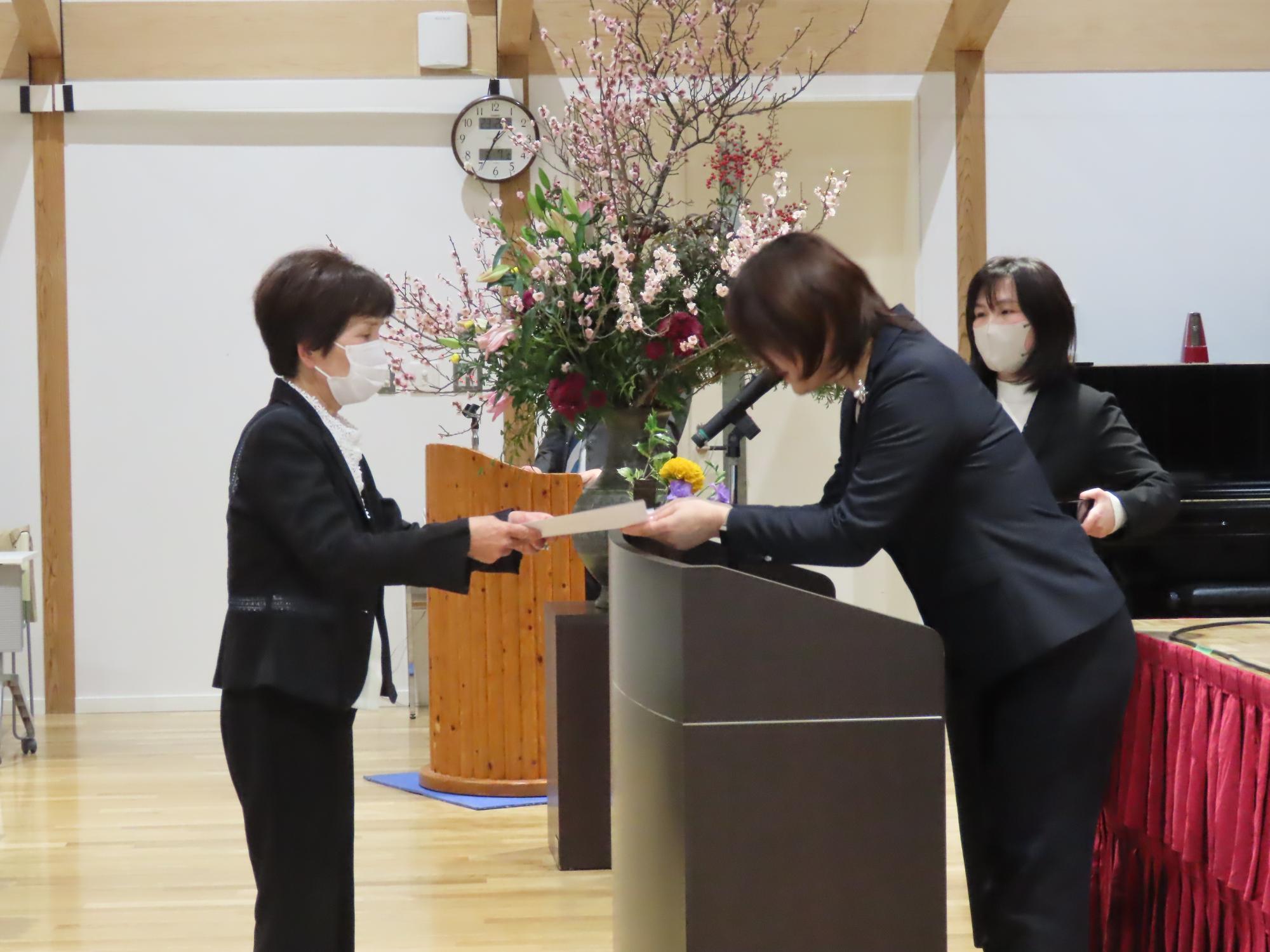 卒業証書授与の様子