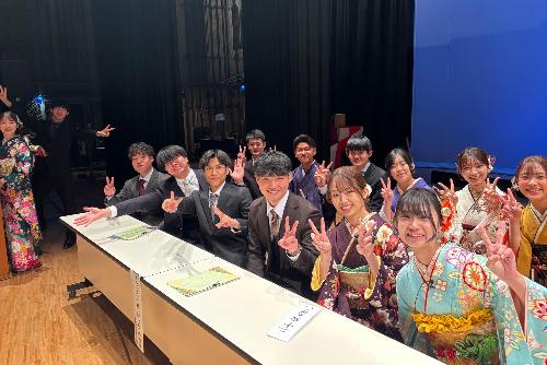 式典前の実行委員の様子