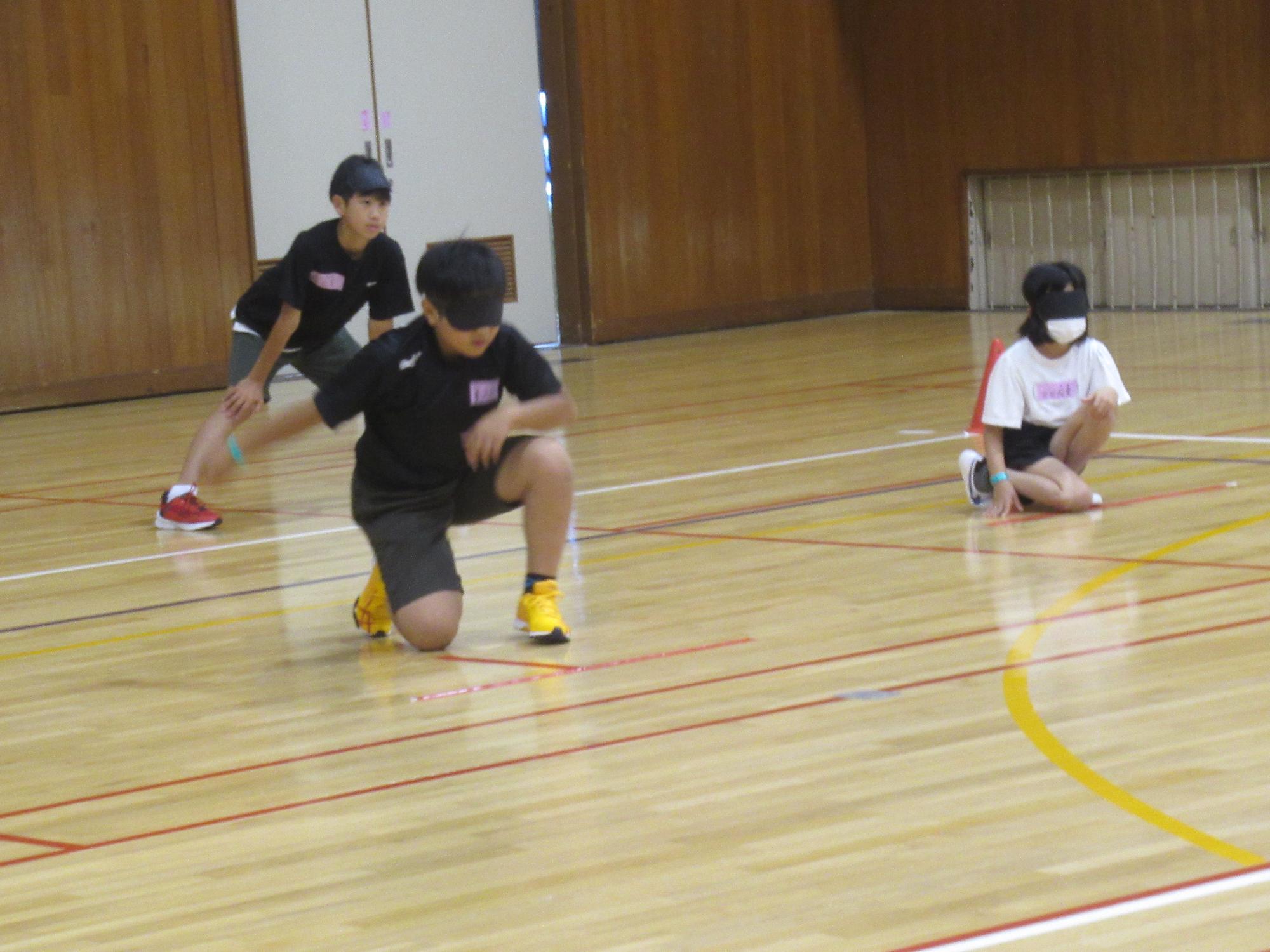 パラスポーツを体験する子ども達