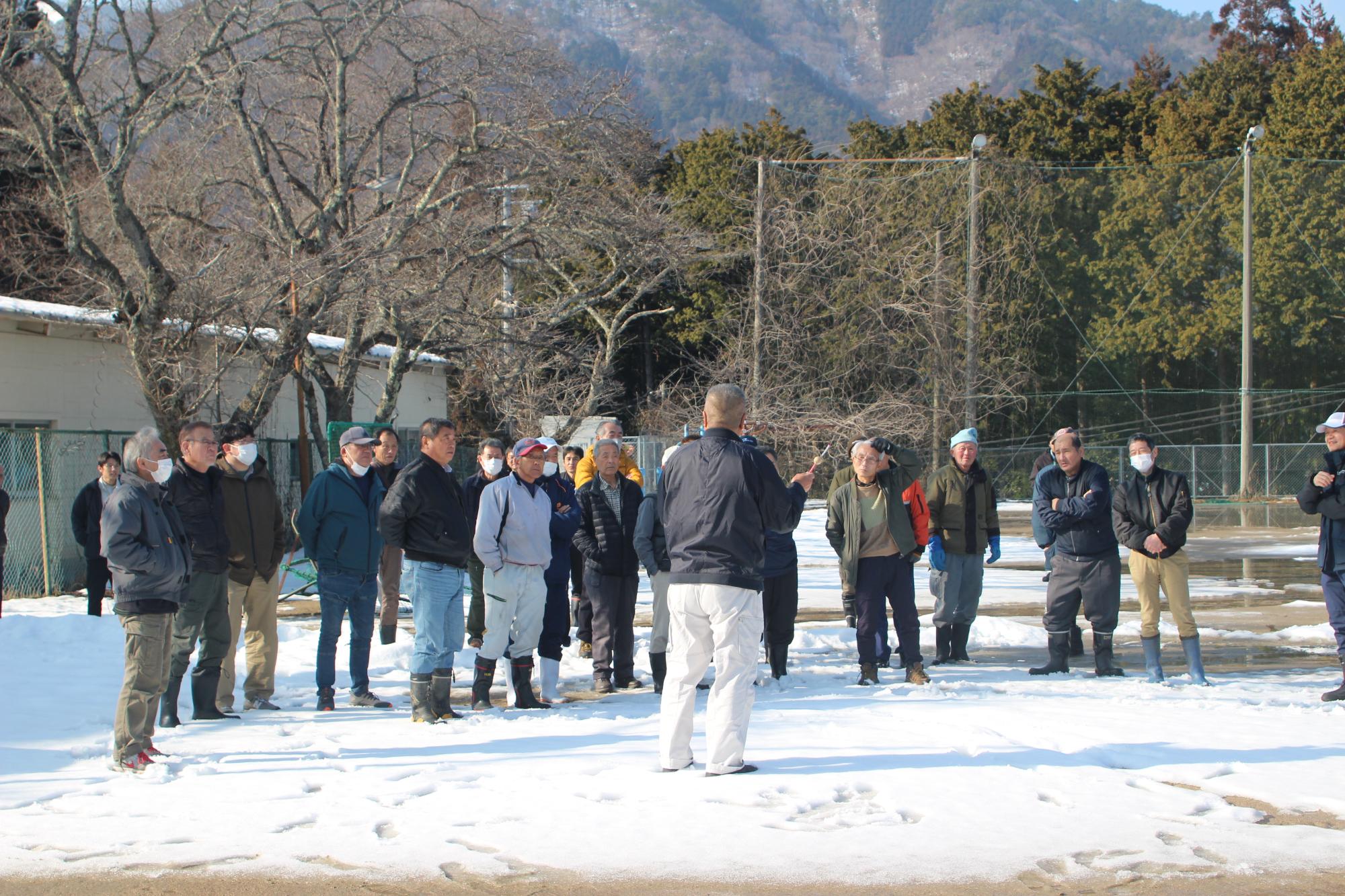 講習を受ける参加者