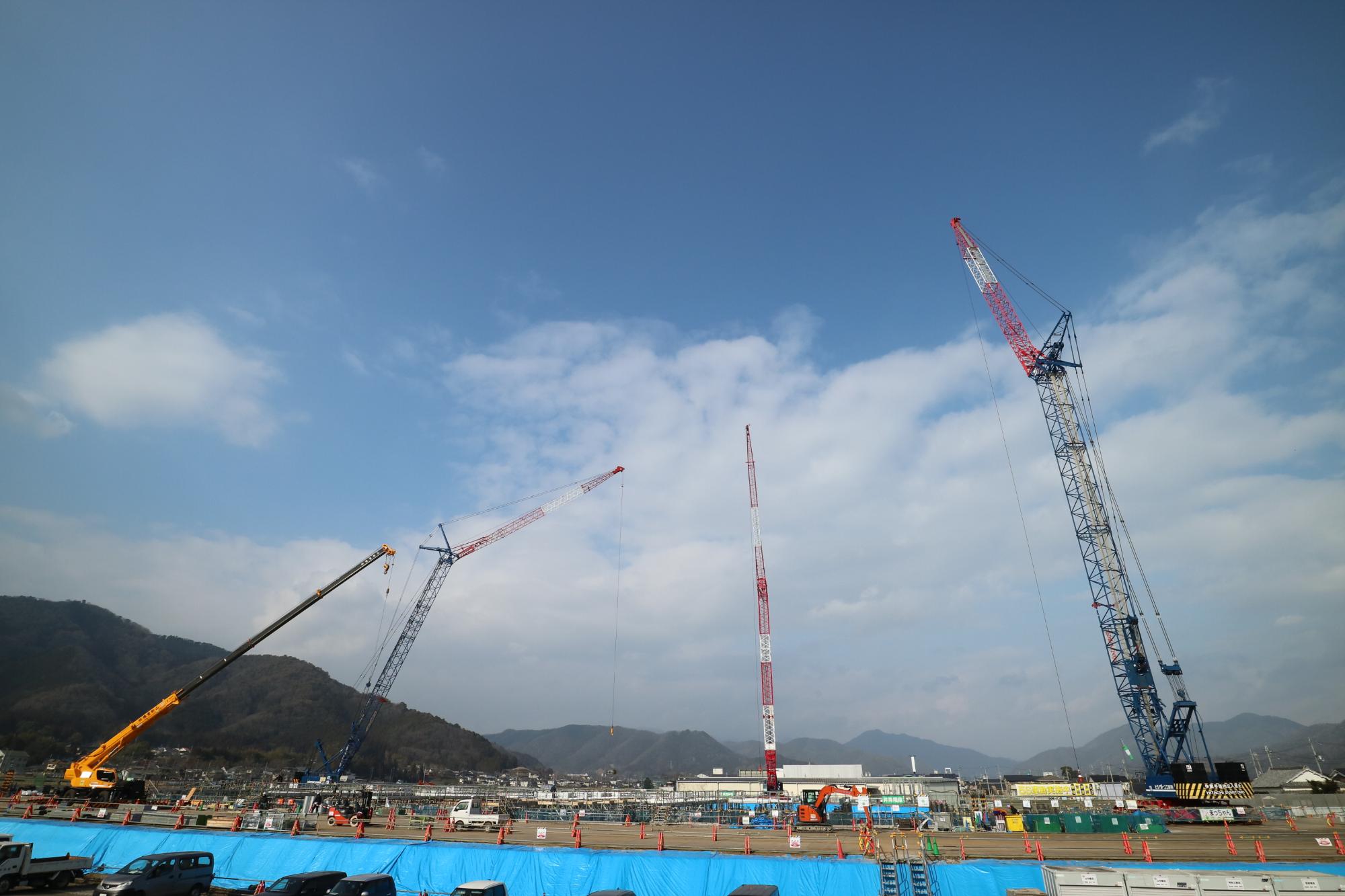 大型クレーン 稼働状況