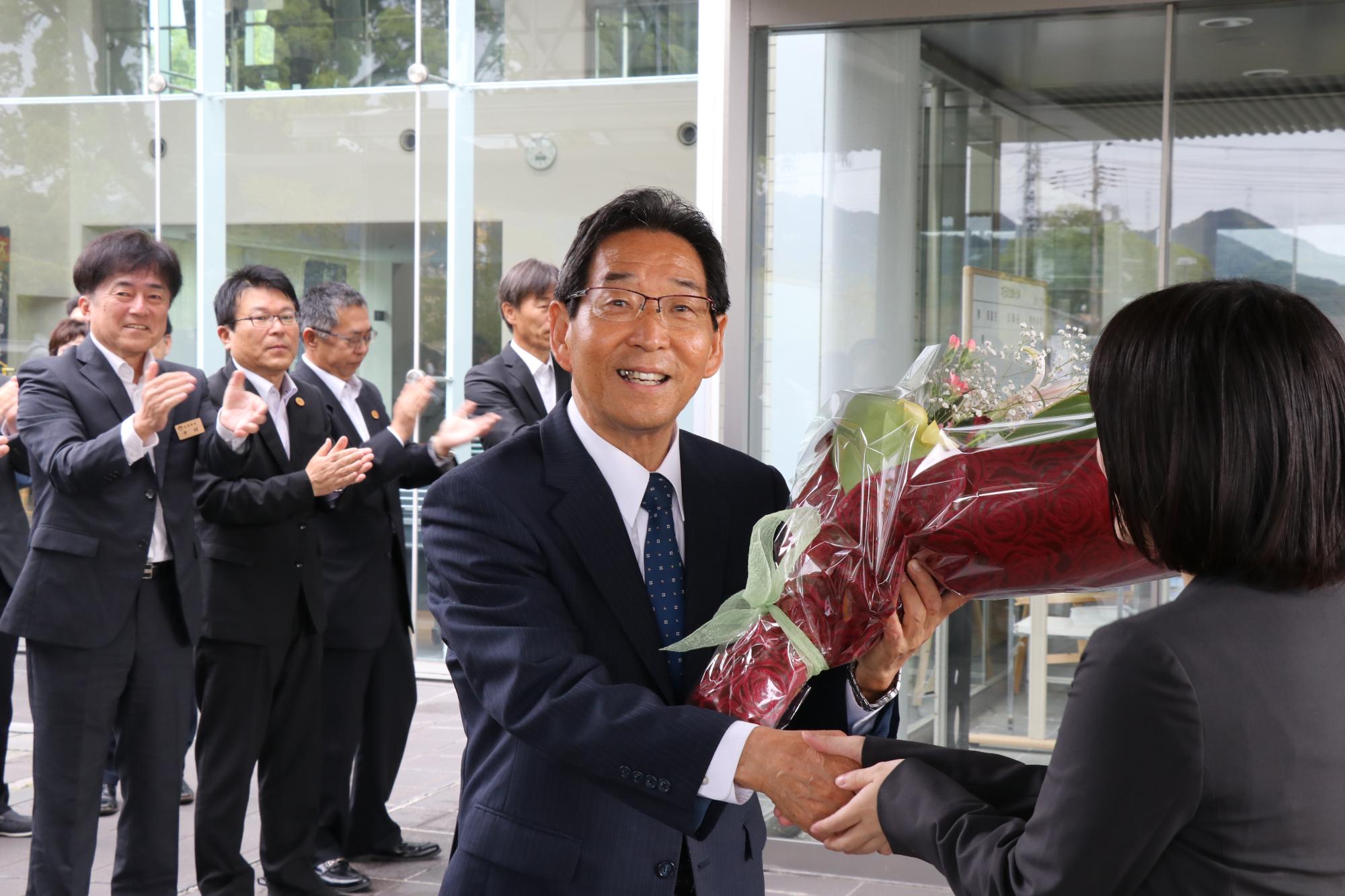 市長初登庁