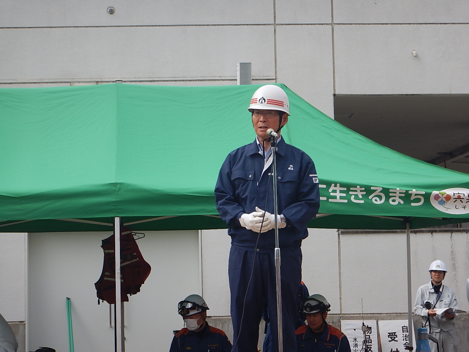 宍粟市総合防災訓練で福元市長が挨拶している写真