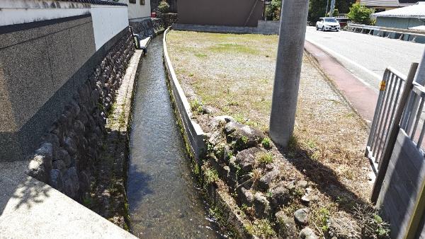  一宮町東市場